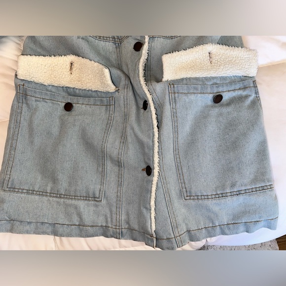 Ashley Vintage Charm Sherpa Lined Denim Jacket - Picture 7 of 8